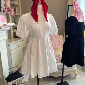 NWT Heyson white Bow Back bubble sleeve dress with pockets